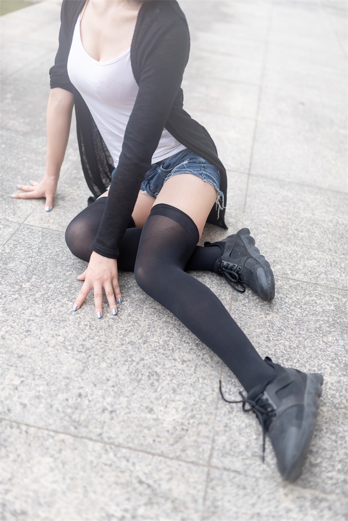 风之领域精品写真@No.043 湖边的黑丝美脚 [50P/217MB]插图2