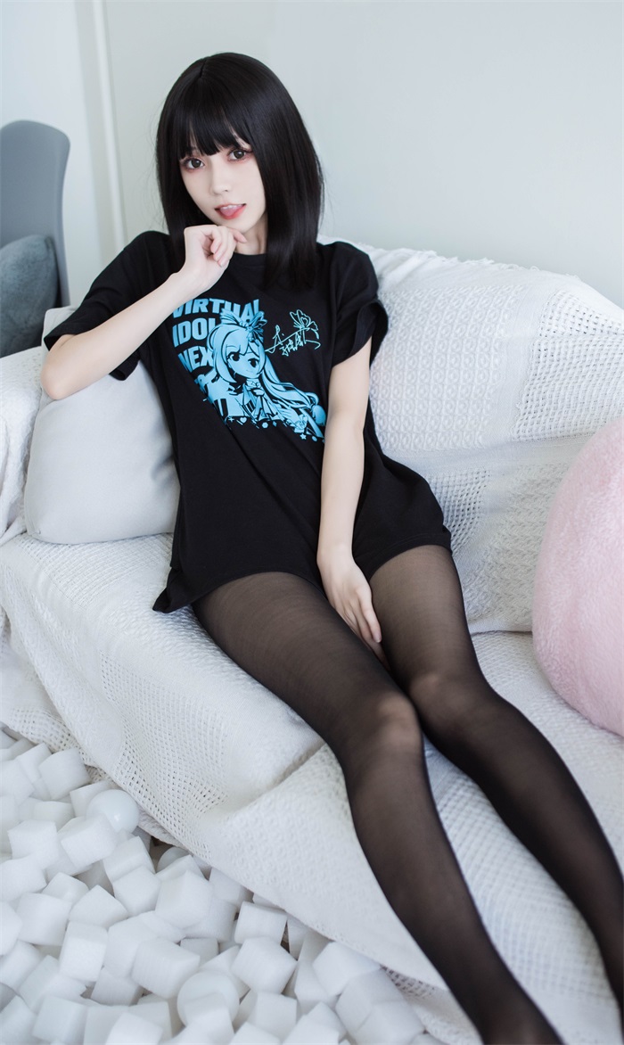 微博红人-动漫博主@你的负卿 清纯可爱居家私服 [10P/73.6MB]插图1