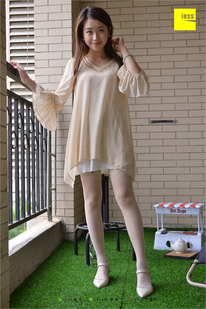 [IESS异思趣向] 2018.05.07 丝足便当227：《小捷的经典复古纯白尼龙丝》小捷 [98P/143MB]插图2