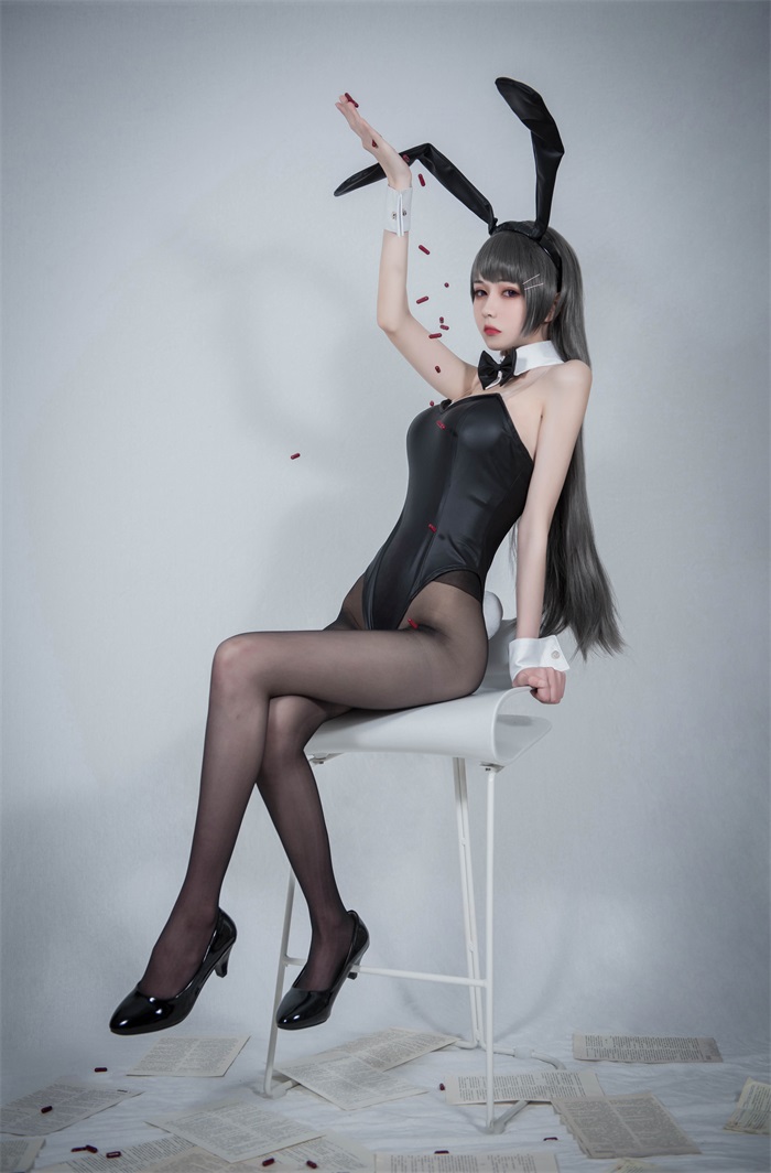 微博红人-动漫博主@你的负卿 学姐兔女郎 [19P/132MB]