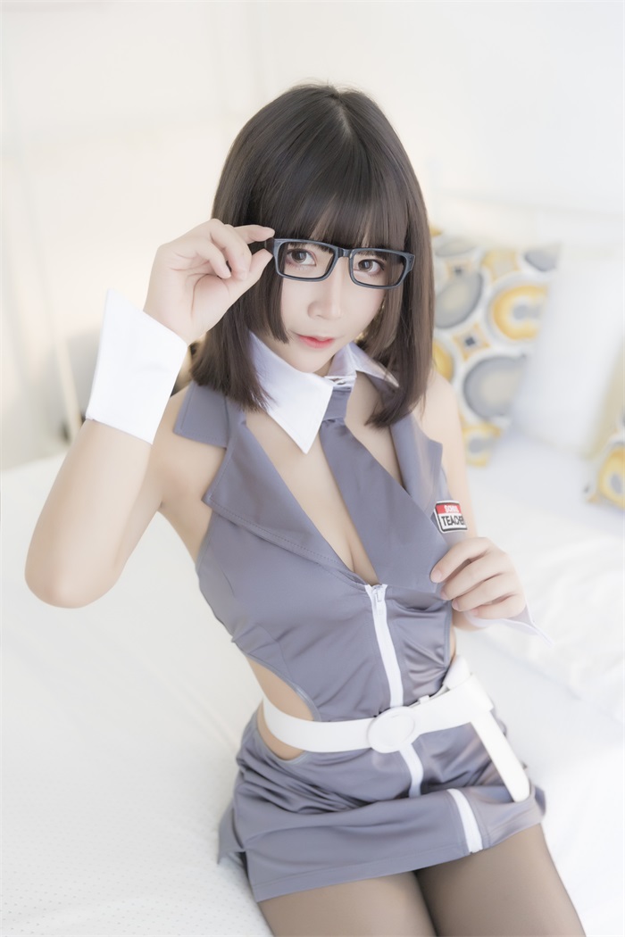 微博红人Coser@抱走莫子aa – 黑丝 [45P/409MB]插图4