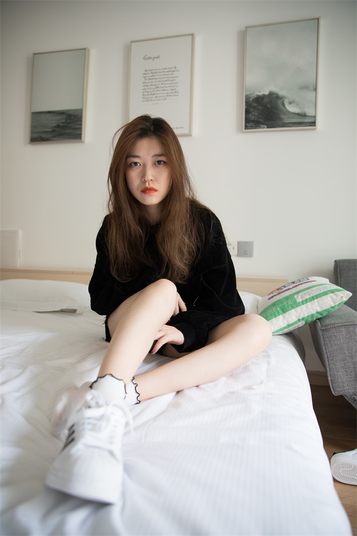 物恋传媒 No.230 佳琪-一袭青丝绕指柔o [196P/1V/6.03G]插图4