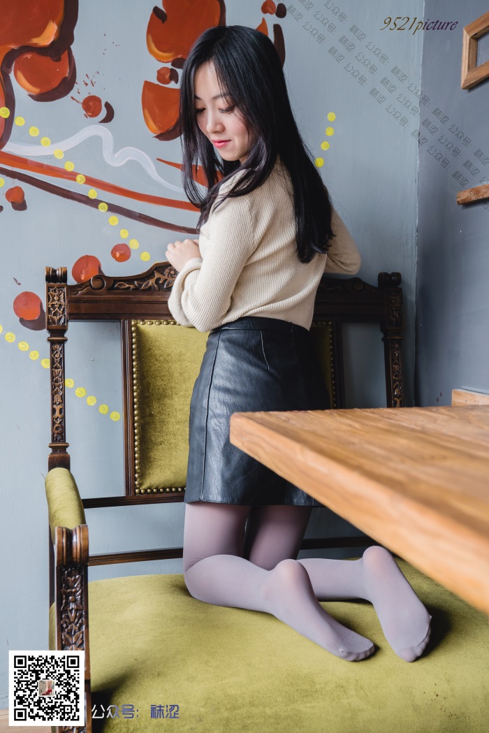 袜涩写真 VOL.025 莎莎灰丝出镜 [62P/1V/1.55G]插图3