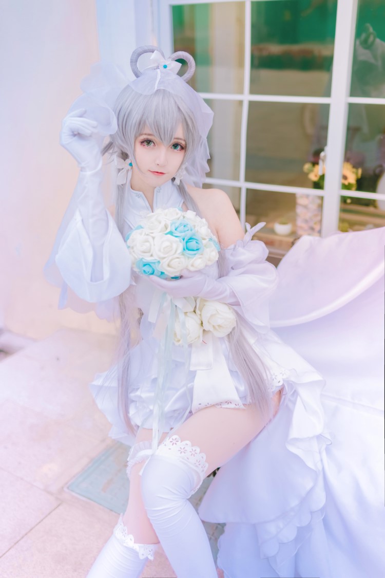 网红Coser@yui金鱼 – 洛天依婚纱 [8P/64MB]插图3