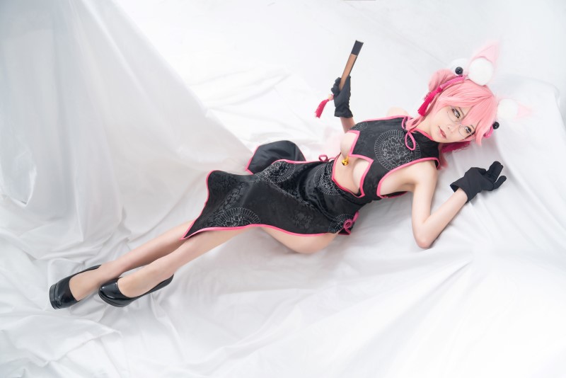 人气动漫Coser@爱老师_PhD 玉藻前 旗袍 [16P/60MB]