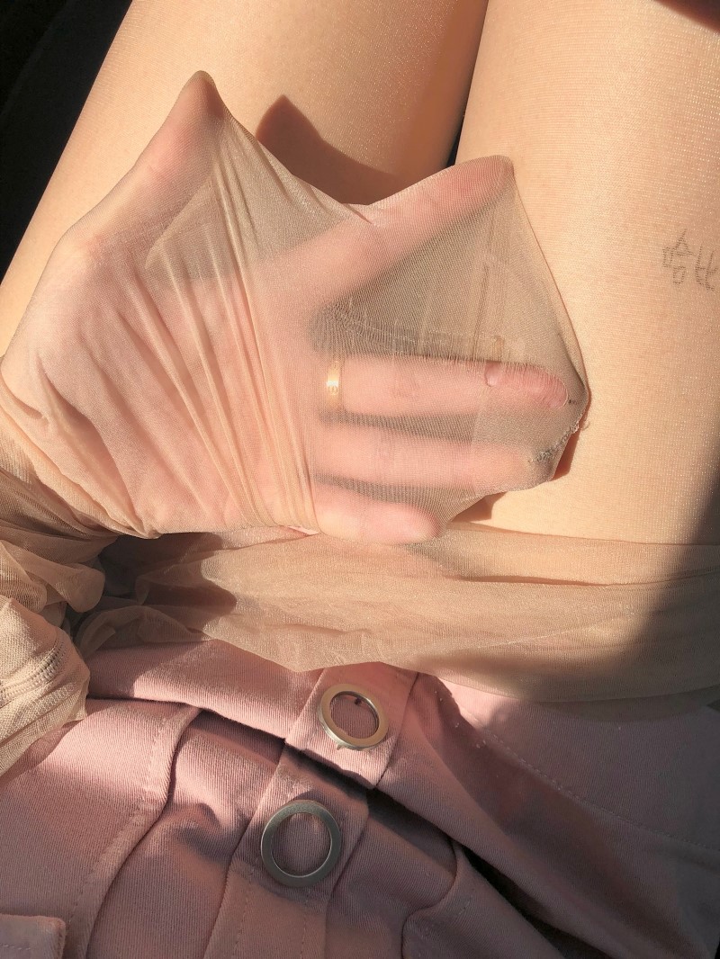 网红哈比@哈比美腿套图系列三 [180P/121MB]-萌图网