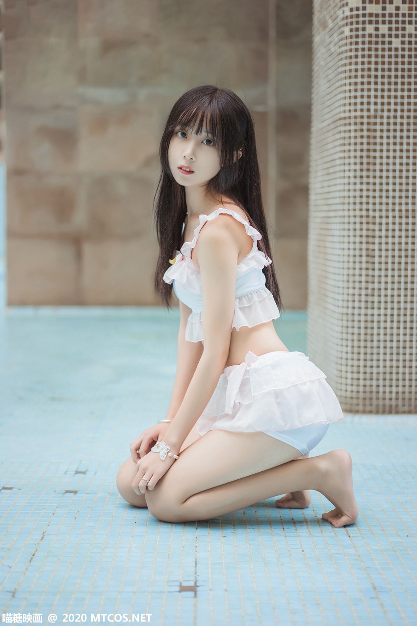 [喵糖映画]VOL.312 泳池萌妹 [35P/195MB]插图1
