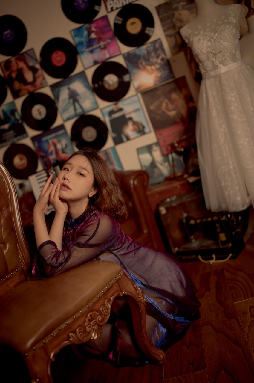 网红COS 穆零Mu0 旗袍 [13P/16MB]