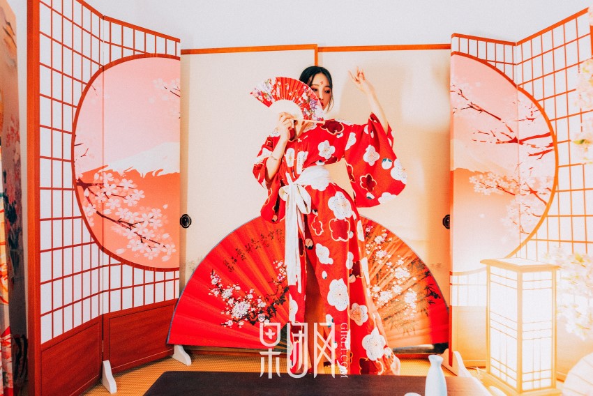 [Girlt果团网]2017.09.08 NO.065 霓虹深处歌舞妓媚眼如丝 [41P/660MB]插图1