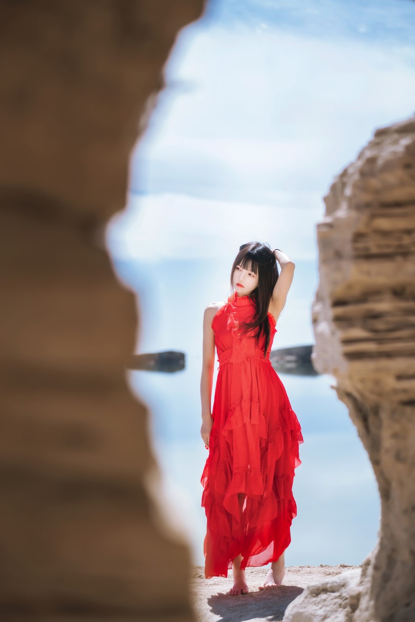 [喵糖映画]VOL.372 海边红裙 [25P/461MB]插图1