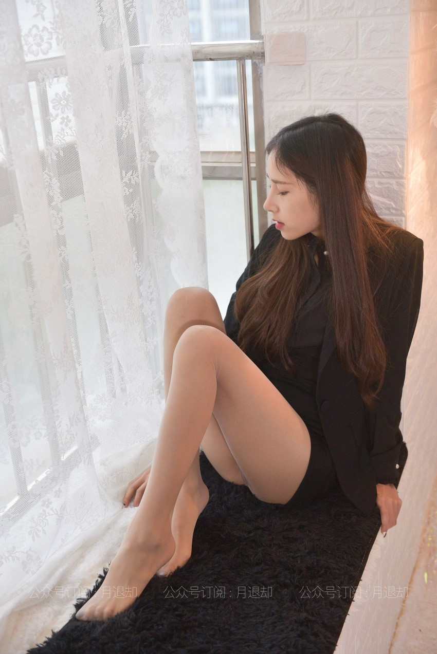 [IESS异思趣向] 耽丝 黑色职场装 梅子 [88P/90MB]插图4