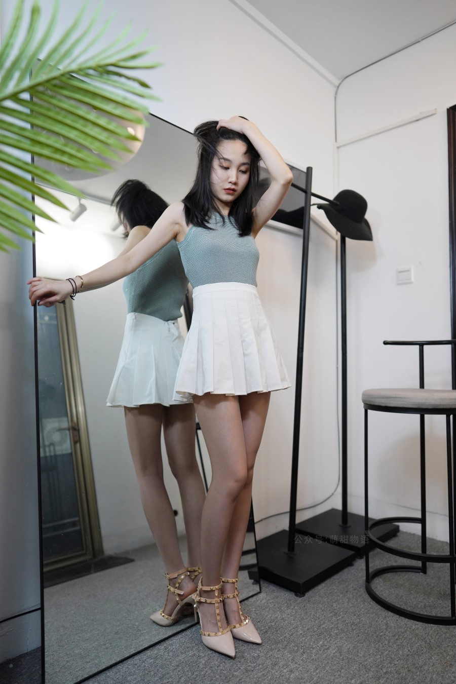 [萌甜物语]XM144《对着镜子秀一下-腿腿》[81P/1V/343MB]