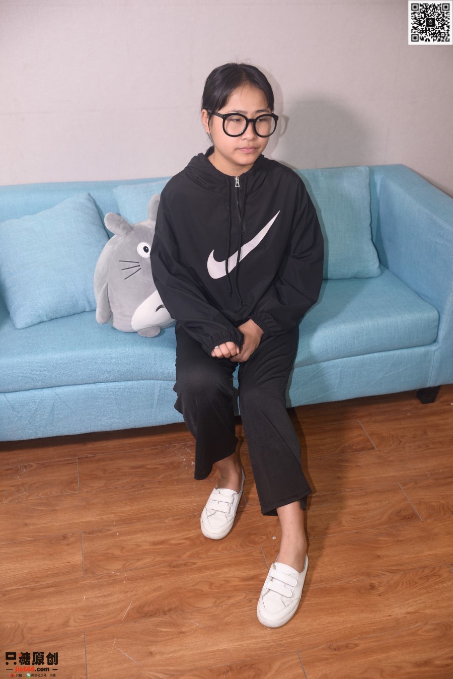 [只糖棉袜]NO.283 小惠 我的城市从不下雪 [147P/1V/780MB]插图1