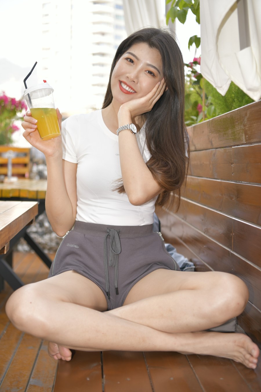 精选街拍 No.499 笑容可人的长腿美女（一） [100P/115M]