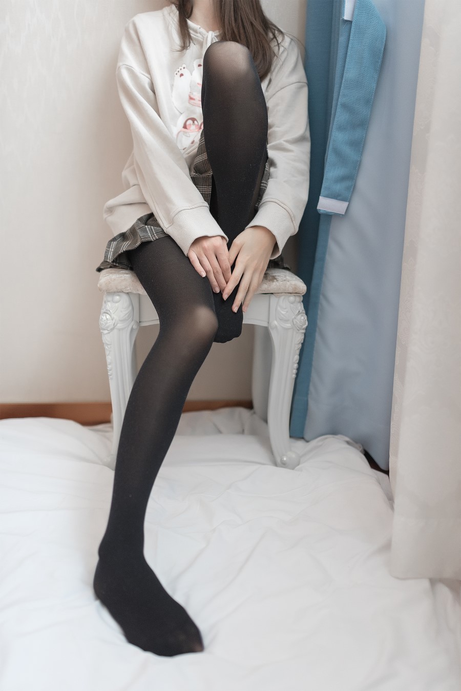 九曲Jean – 窗帘后的朦胧 [46P/102MB]插图3