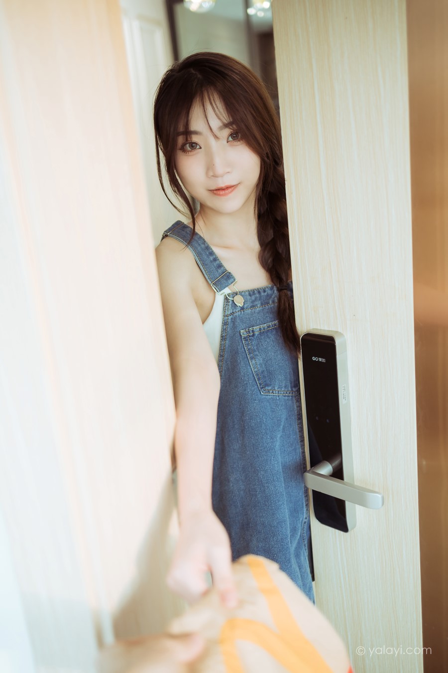 [YALAYI雅拉伊]2021.06.21 NO.809 宅家日记 小乔 [41+1P/425MB]插图2