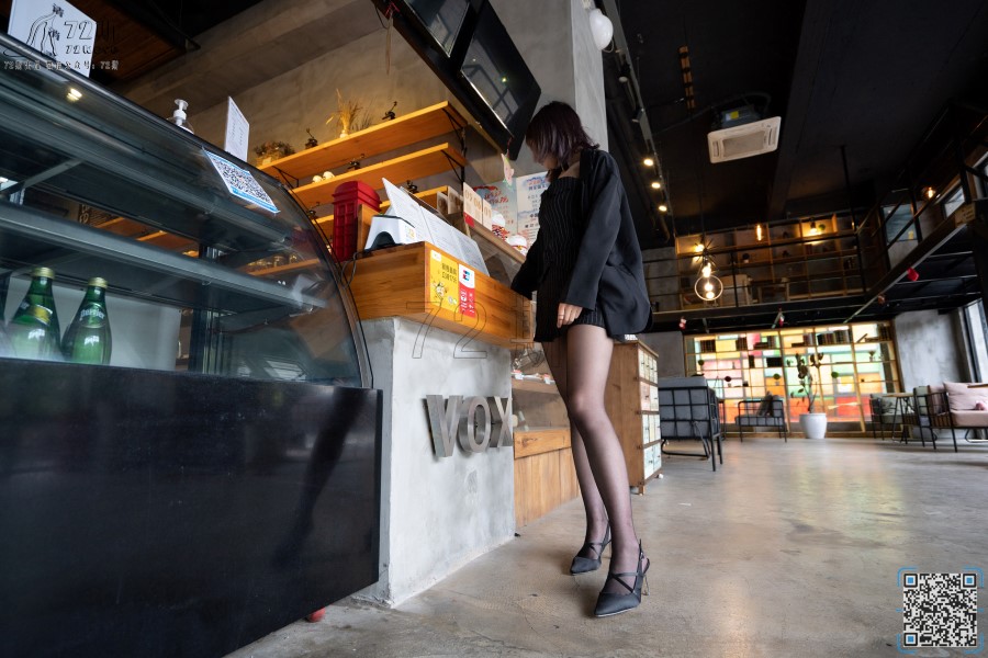 [72斯]丝足写真 NO.008 咖啡厅淑女 [47P/88M]