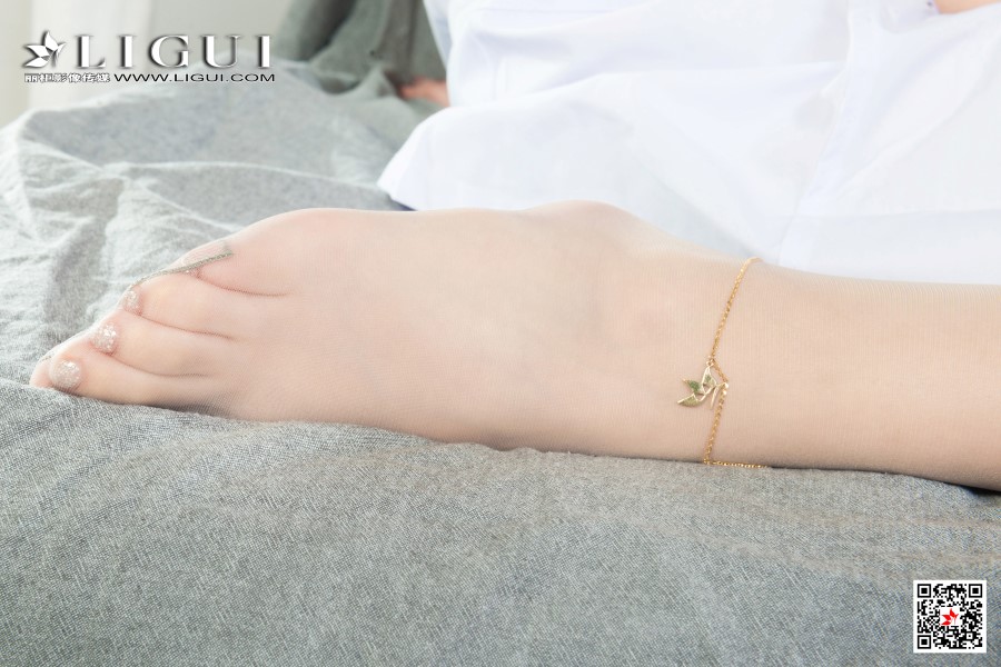 [Ligui丽柜]网络丽人 2021.06.25 Model《双生花-医护情缘》小智贤&汐汐 [85+1P/103MB]插图2