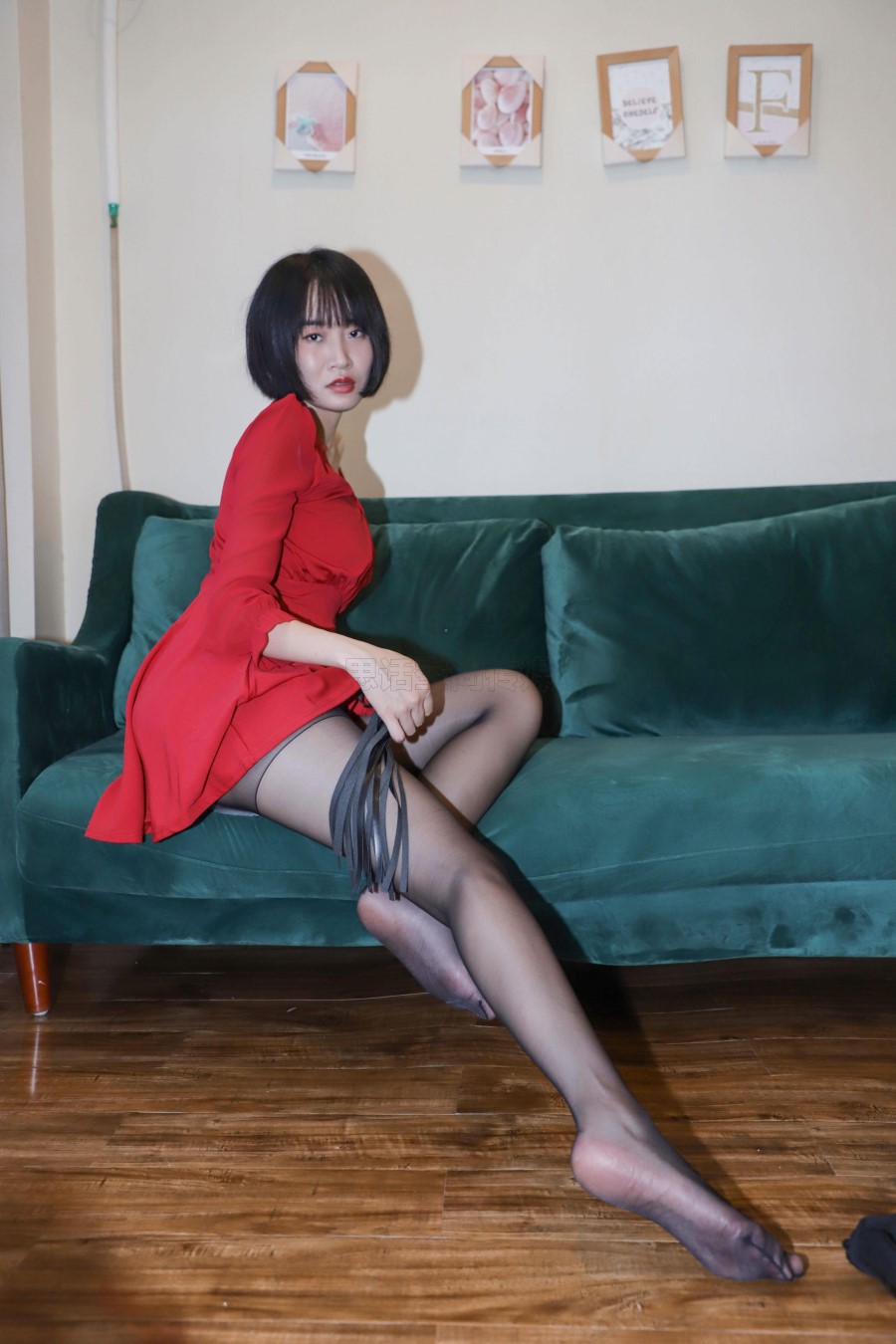 [SiHua思话]SJ033 新模 沐沐子 红裙皮鞭の性感尤物 [43P/80MB]插图2