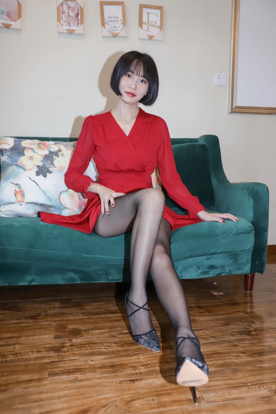 [SiHua思话]SJ033 新模 沐沐子 红裙皮鞭の性感尤物 [43P/80MB]插图3