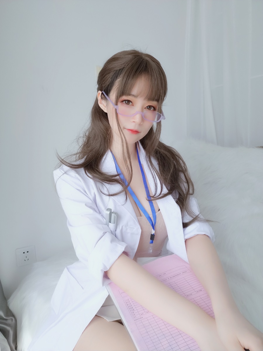 Coser小姐姐 白银81 – 私人医生 [159P/6V/1.04GB]插图4