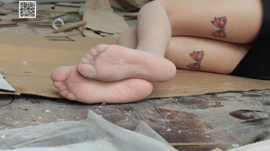 [MussGirl慕丝女郎] 学妹系列02 售楼小姐学妹我看房 [48P/50MB]插图4