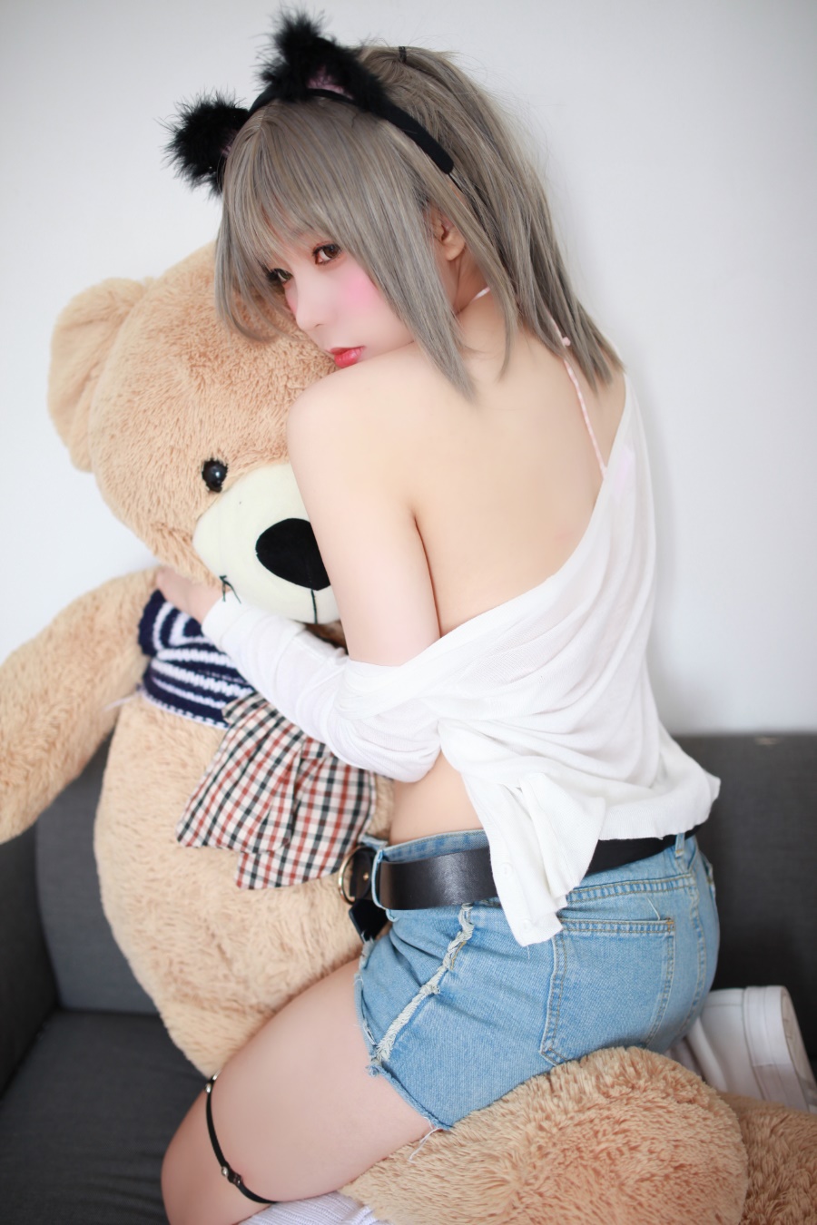 鹿野希 – 猫少女 [75P/3V/177MB]