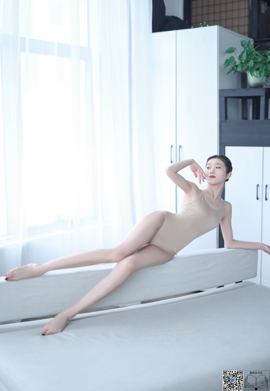 [GALLI嘉丽]舞蹈生日记 054 – 茜茜 [49P/239MB]