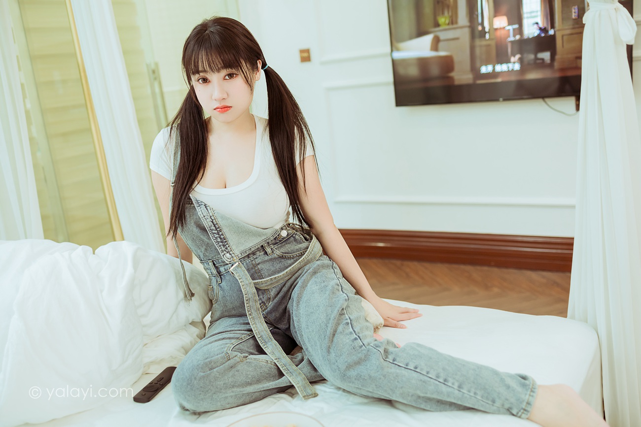 [YALAYI雅拉伊]2022.03.22 NO.912 开心宅家 虞艺 [40+1P/362MB]插图2