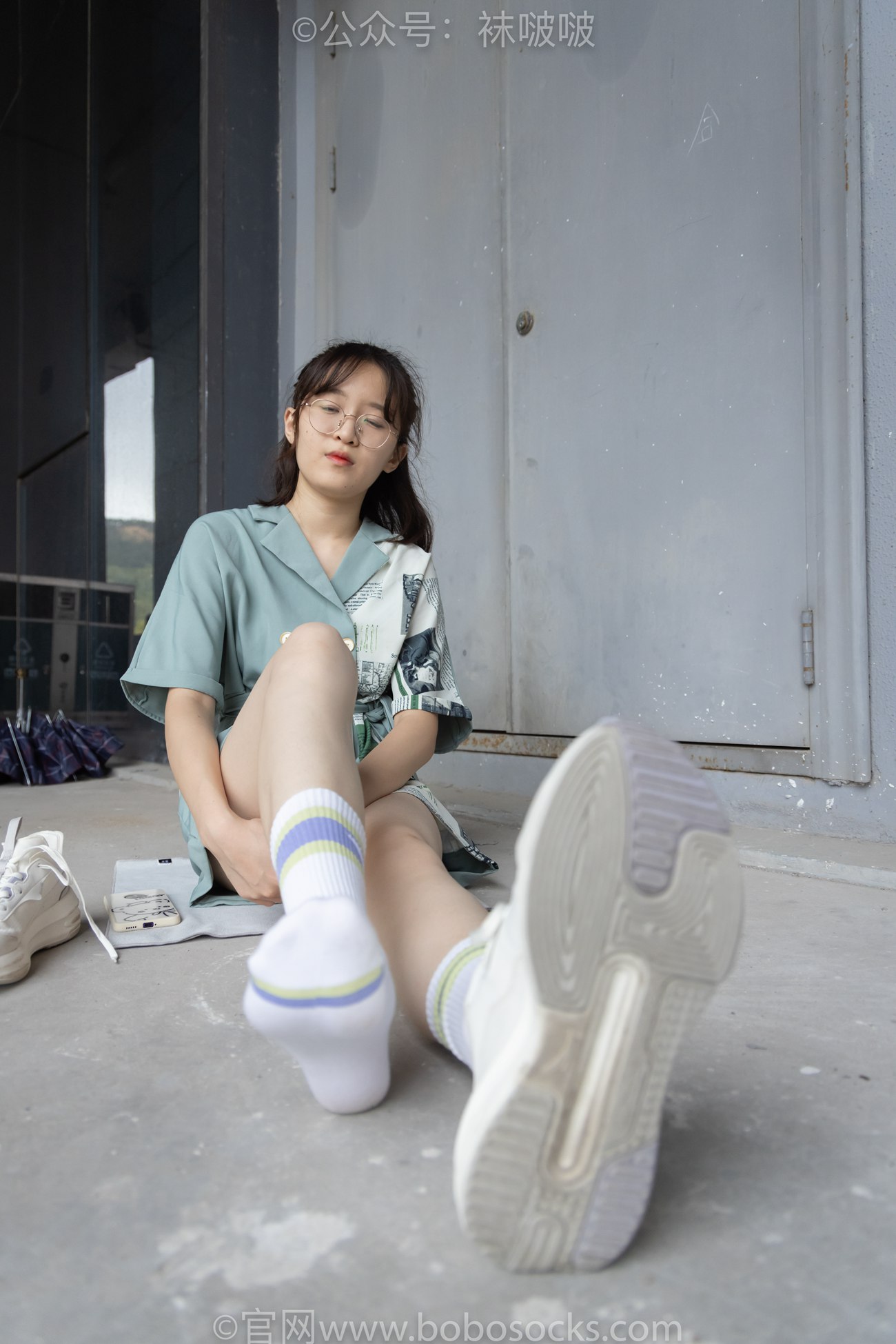 [BoBoSocks袜啵啵]NO.025 熊熊-安踏运动鞋、白色棉袜（踩脏）、裸足 [146P/1V/5.23GB]