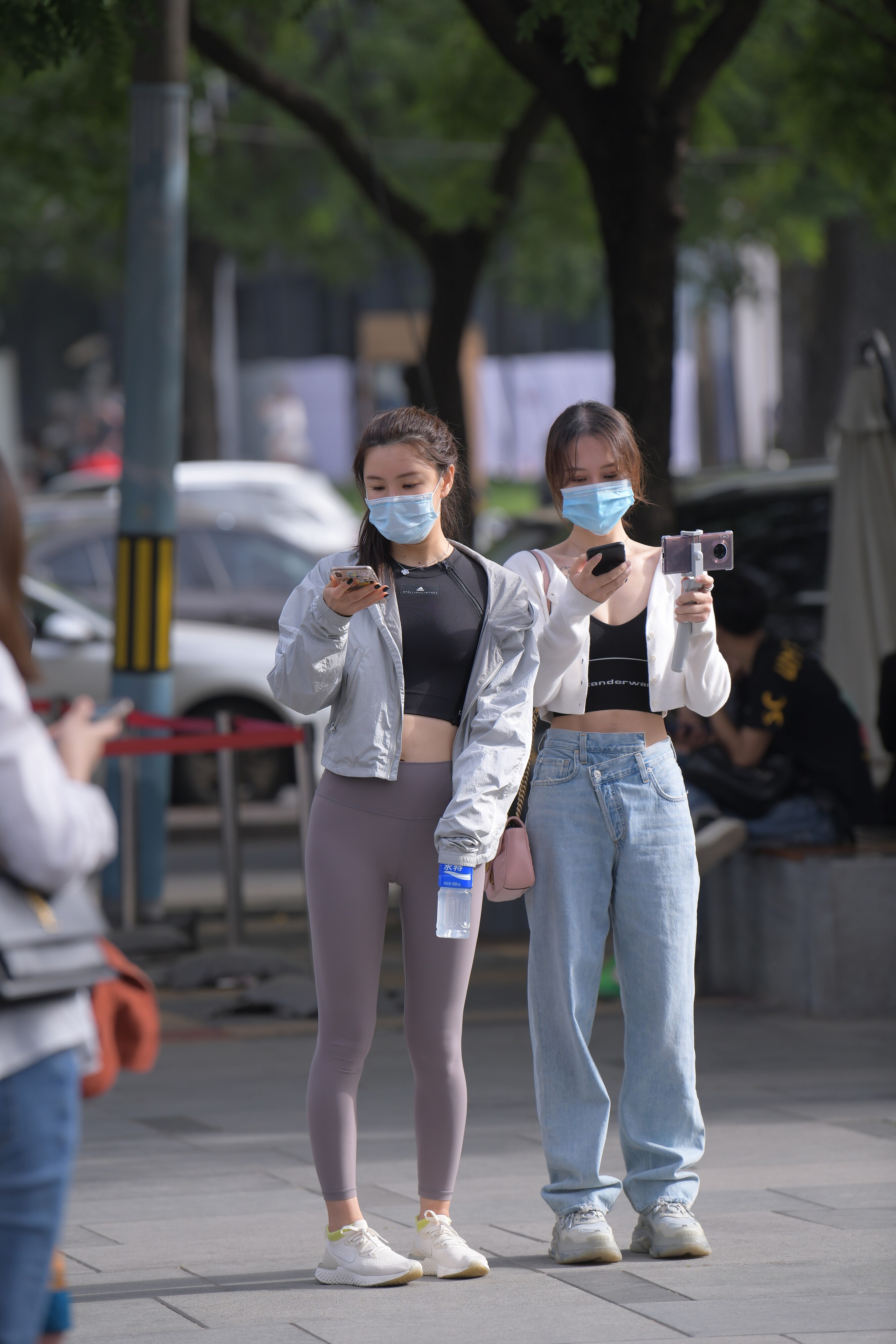 精选街拍 No.1093 漂亮的紧身瑜伽裤小姐姐 [54P/63M]插图3