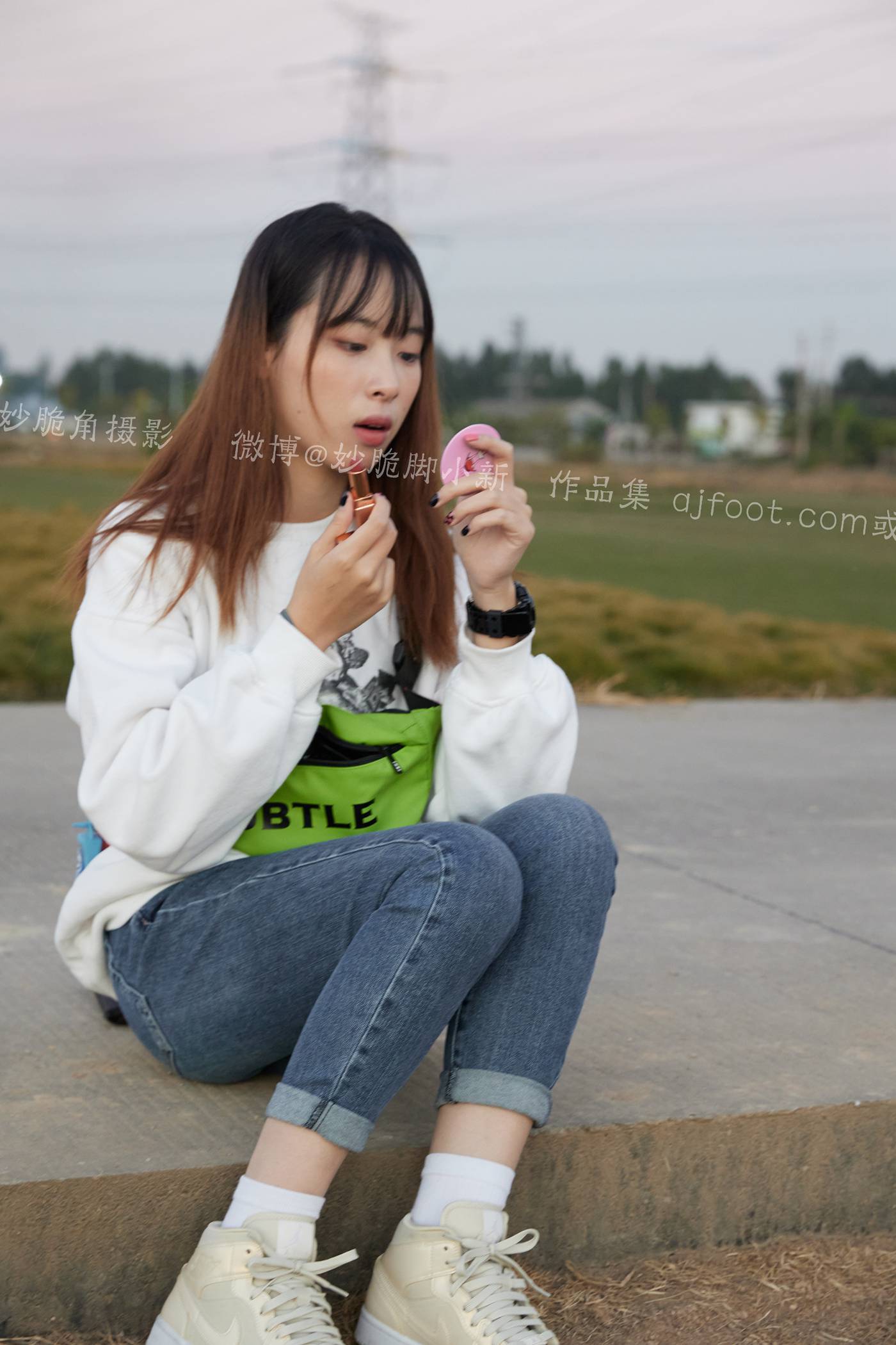 [见新摄影]NO.027 追赶落日余晖的逆光少女[133P/1V/949MB]插图1