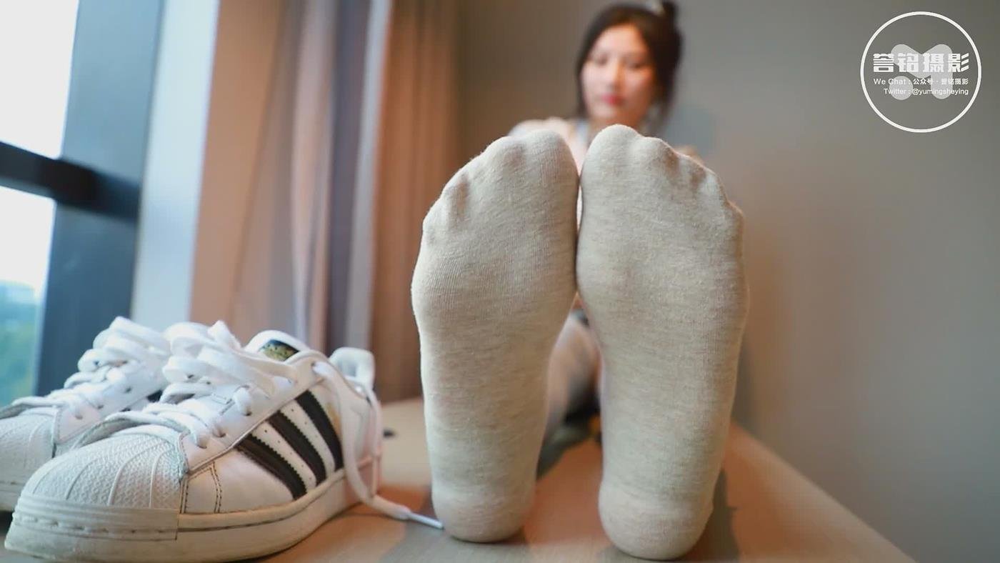 [誉铭传媒]袜足摄影 2022年 NO.005[1V/818MB]-萌图网