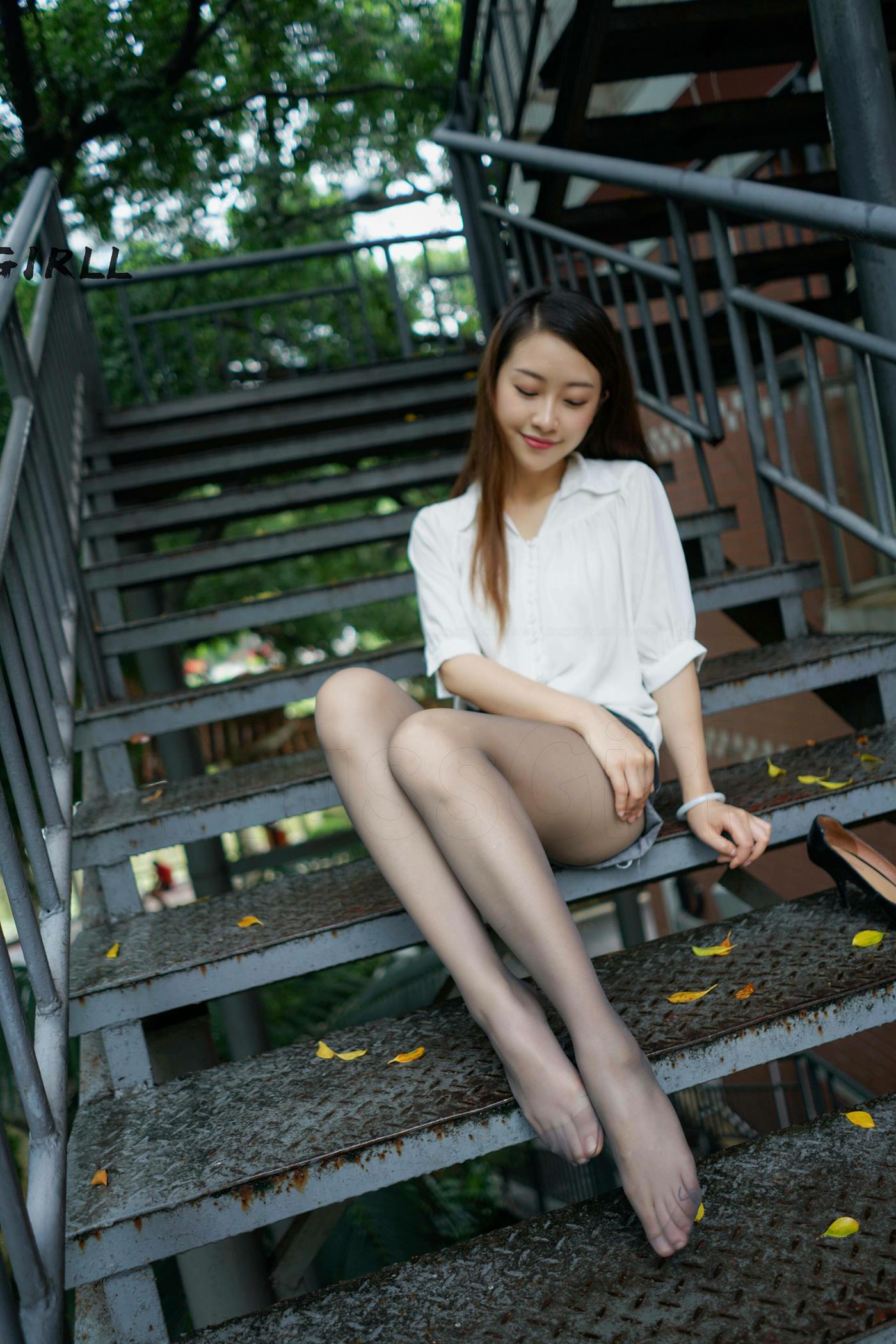 [MussGirl慕丝女郎]NO.274 绿茵楼梯 [111P/175MB]插图2