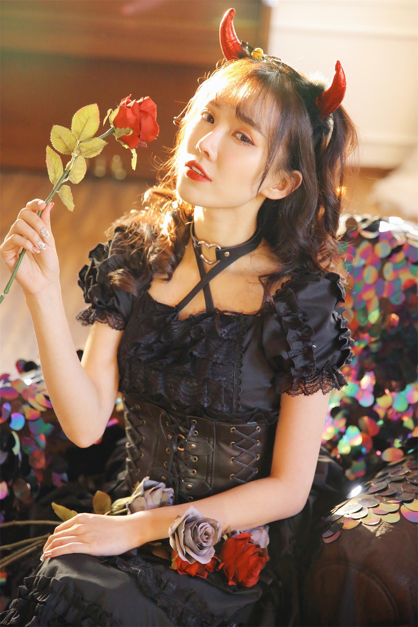 [YALAYI雅拉伊] 2022.11.26 NO.987 小妖精[39P/610MB]插图2