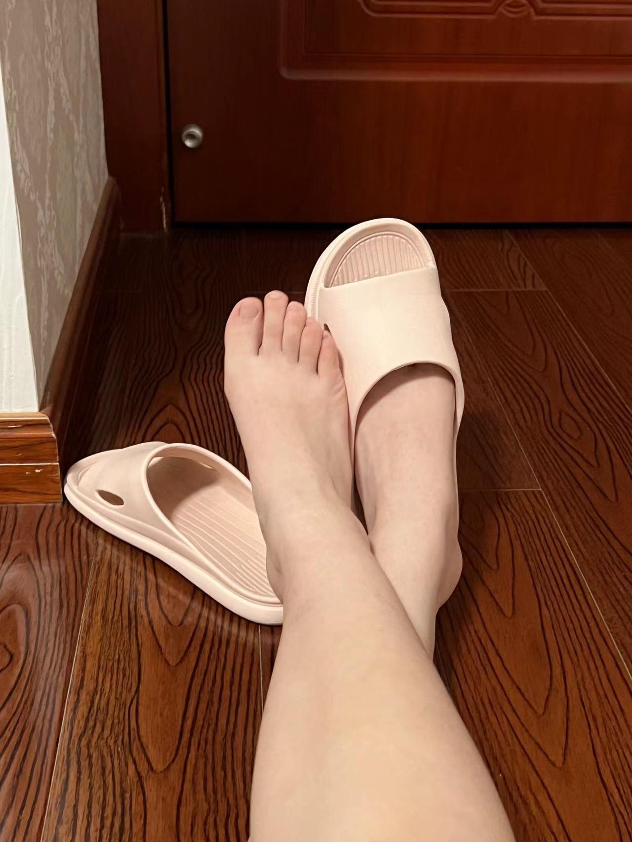 [誉铭传媒]袜足摄影 2022年《8月整合福利》[133P/5V/876MB]插图4