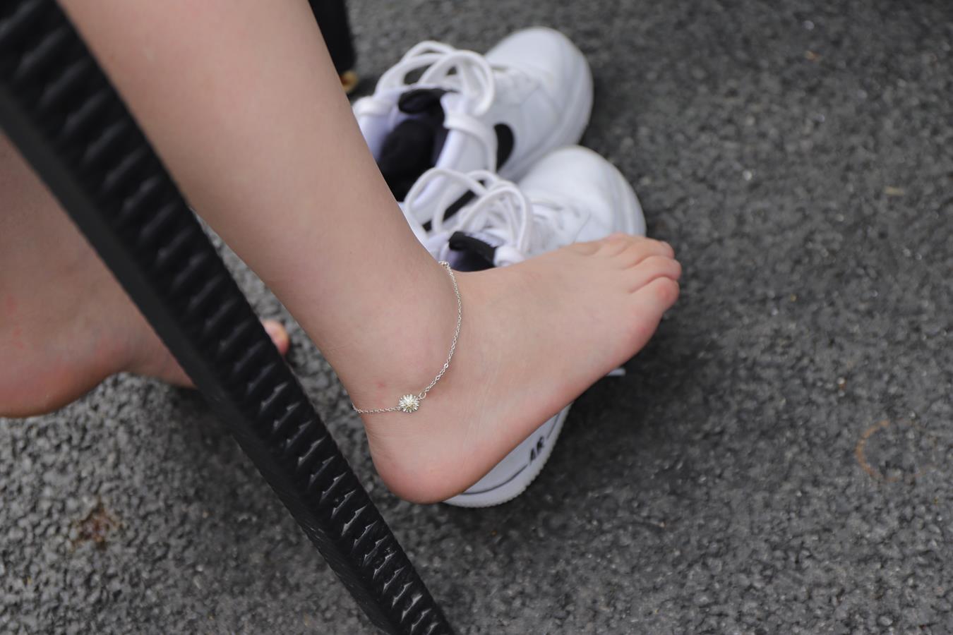 Pary摄影 NO.008 新模琳琳从运动鞋里拿出来的原味小白脚[153P/792MB]插图3