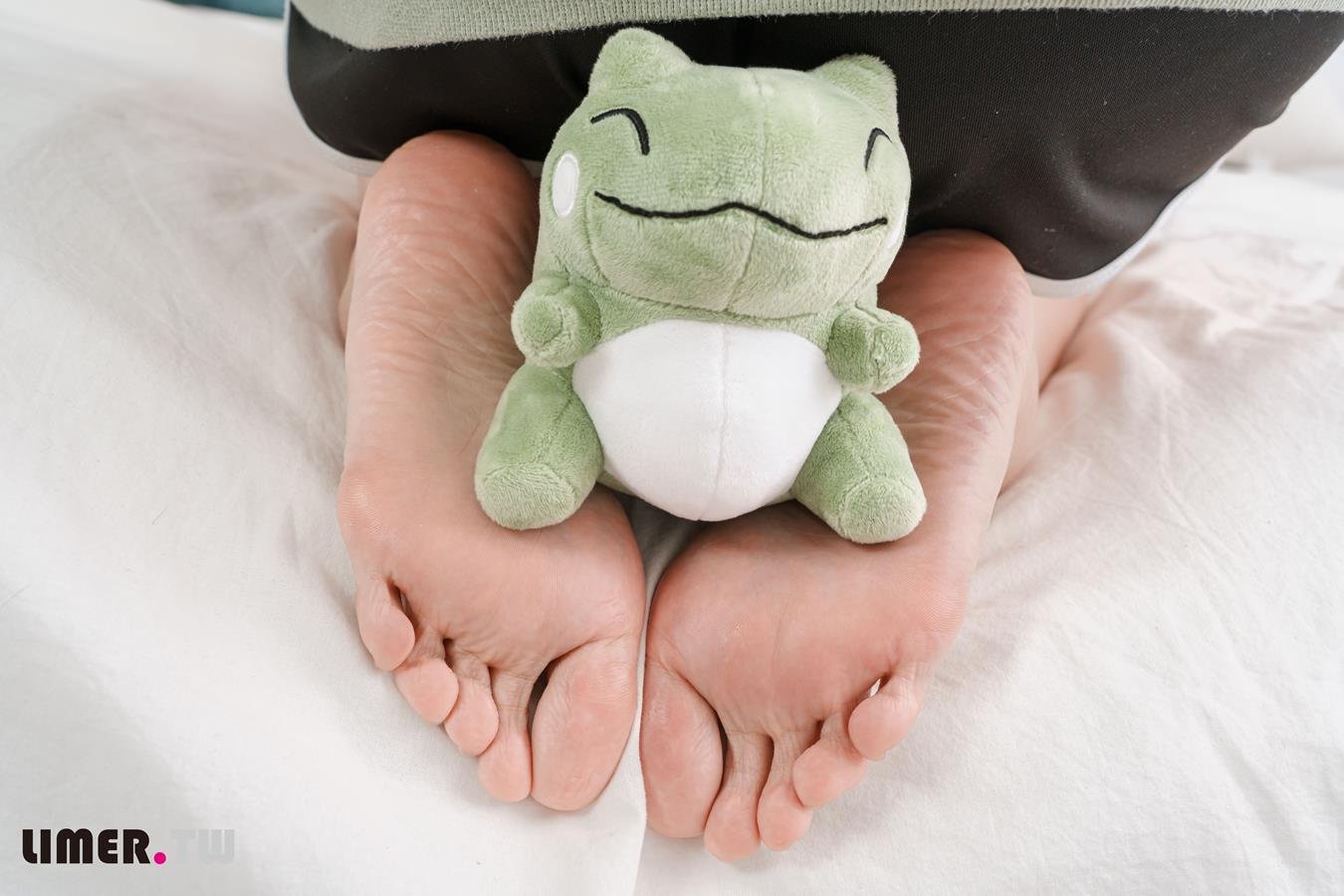 Limerence原创 NO.029 BiBi足盒激萌替身VS脚底TK[165P/1V/2.41GB]-萌图网