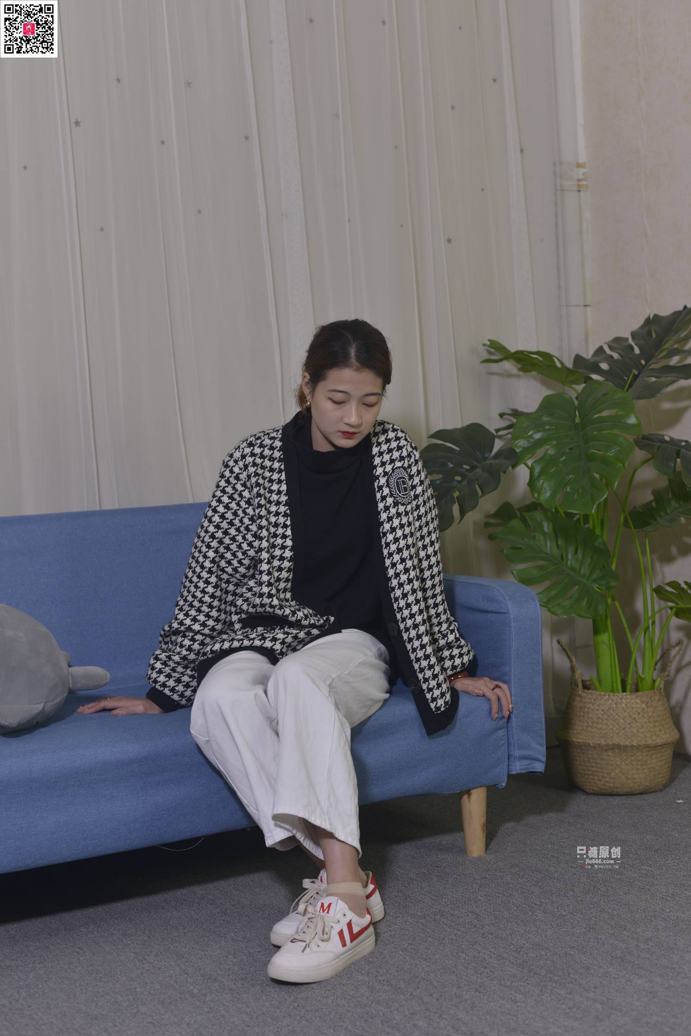 [只糖原创]NO.665 周菲 在城市的角落遇见[98P/1V/2.01GB]插图3