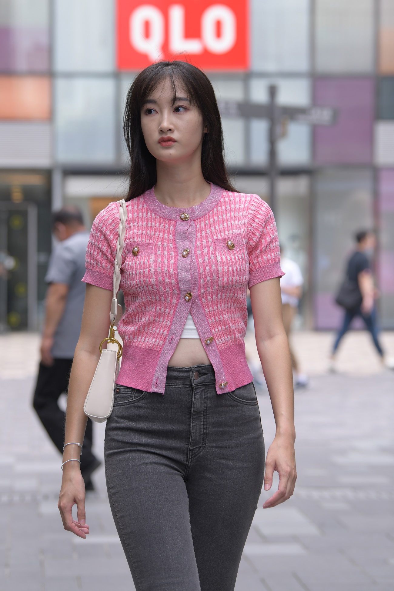 精选街拍作品 NO.2142 一只麋鹿摄影作品 – 灰色牛仔裤美女[291P/311MB]插图3