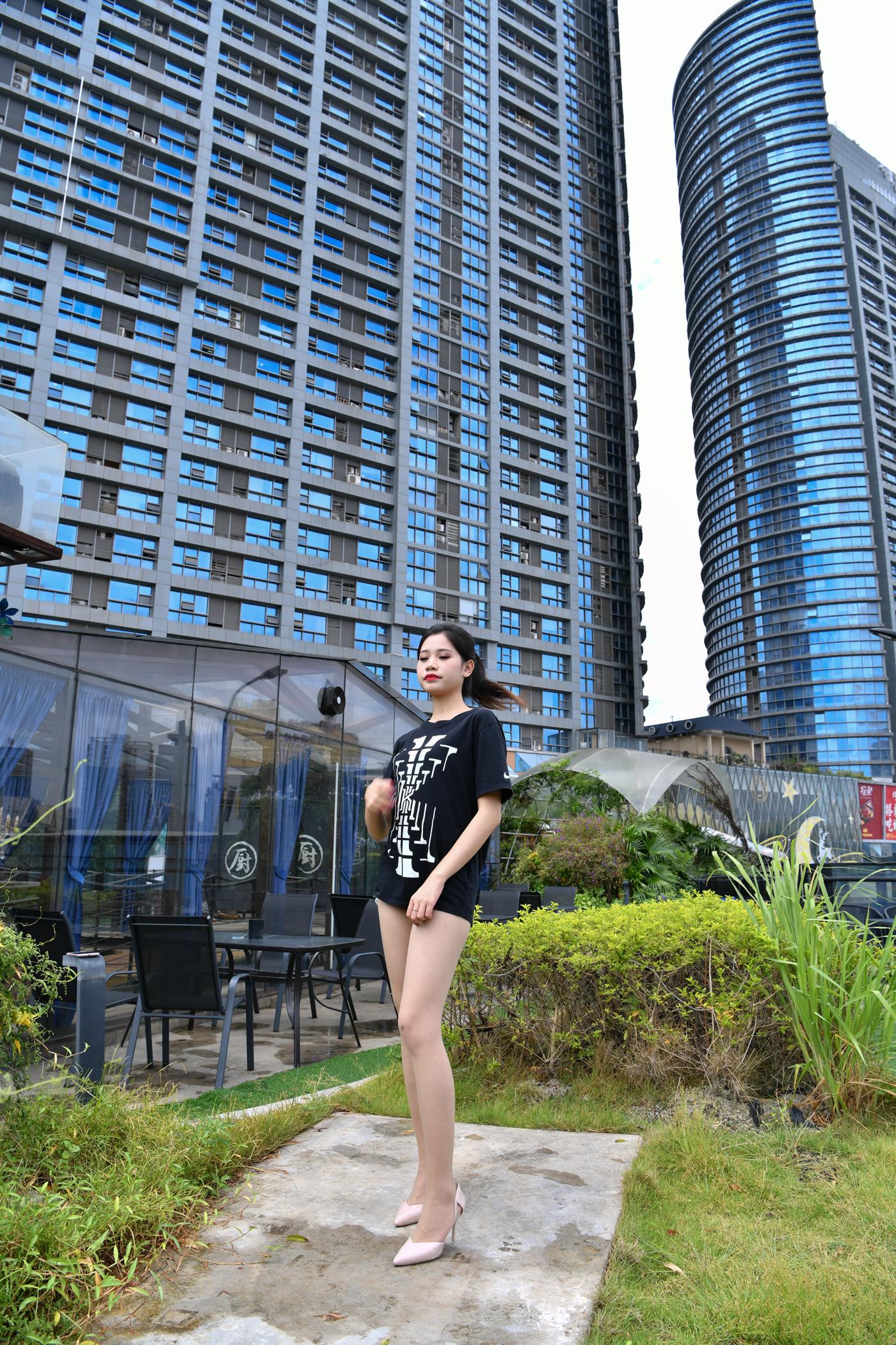 魔镜街拍 NO.144 户外热裤凉高美女 [151P/215M]插图2