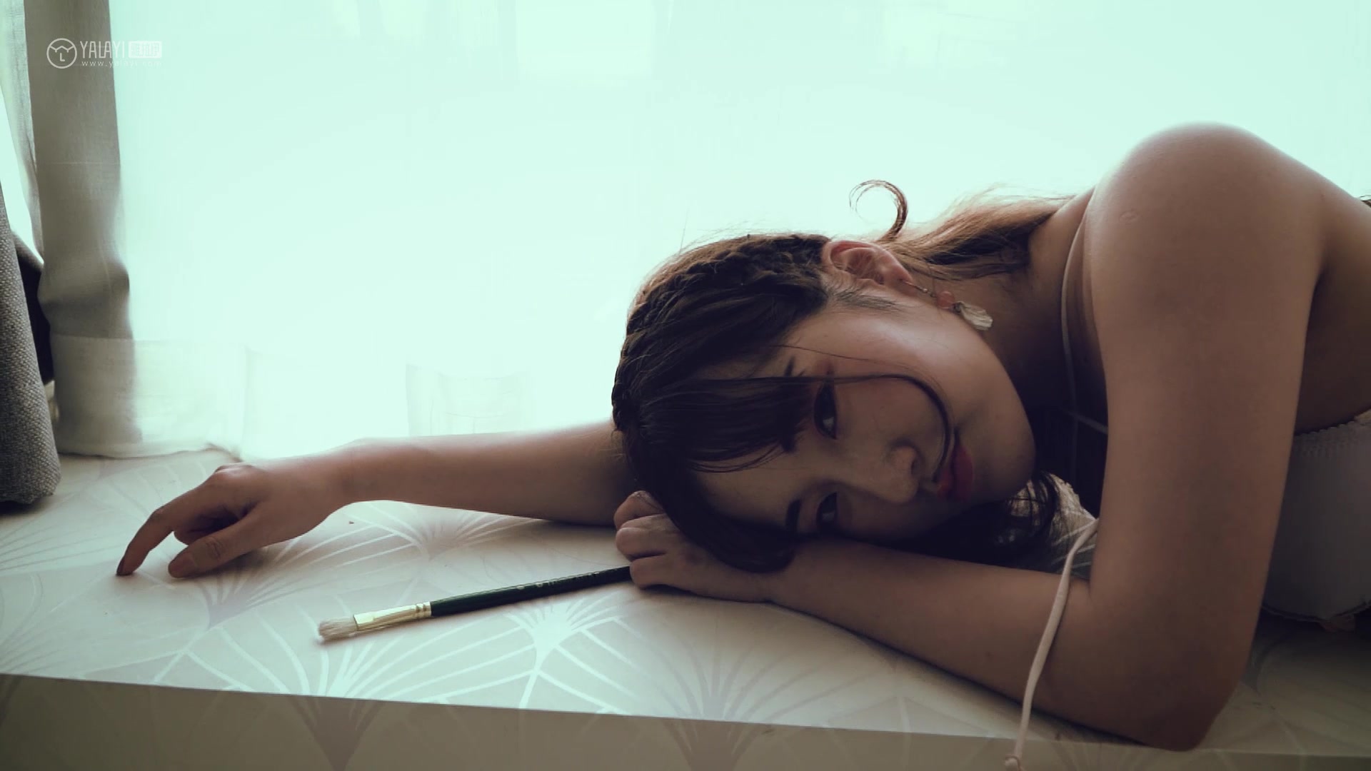[YALAYI雅拉伊视频] 2019.04.29 V035《自画像》顾盼兮[1V/142M]插图3