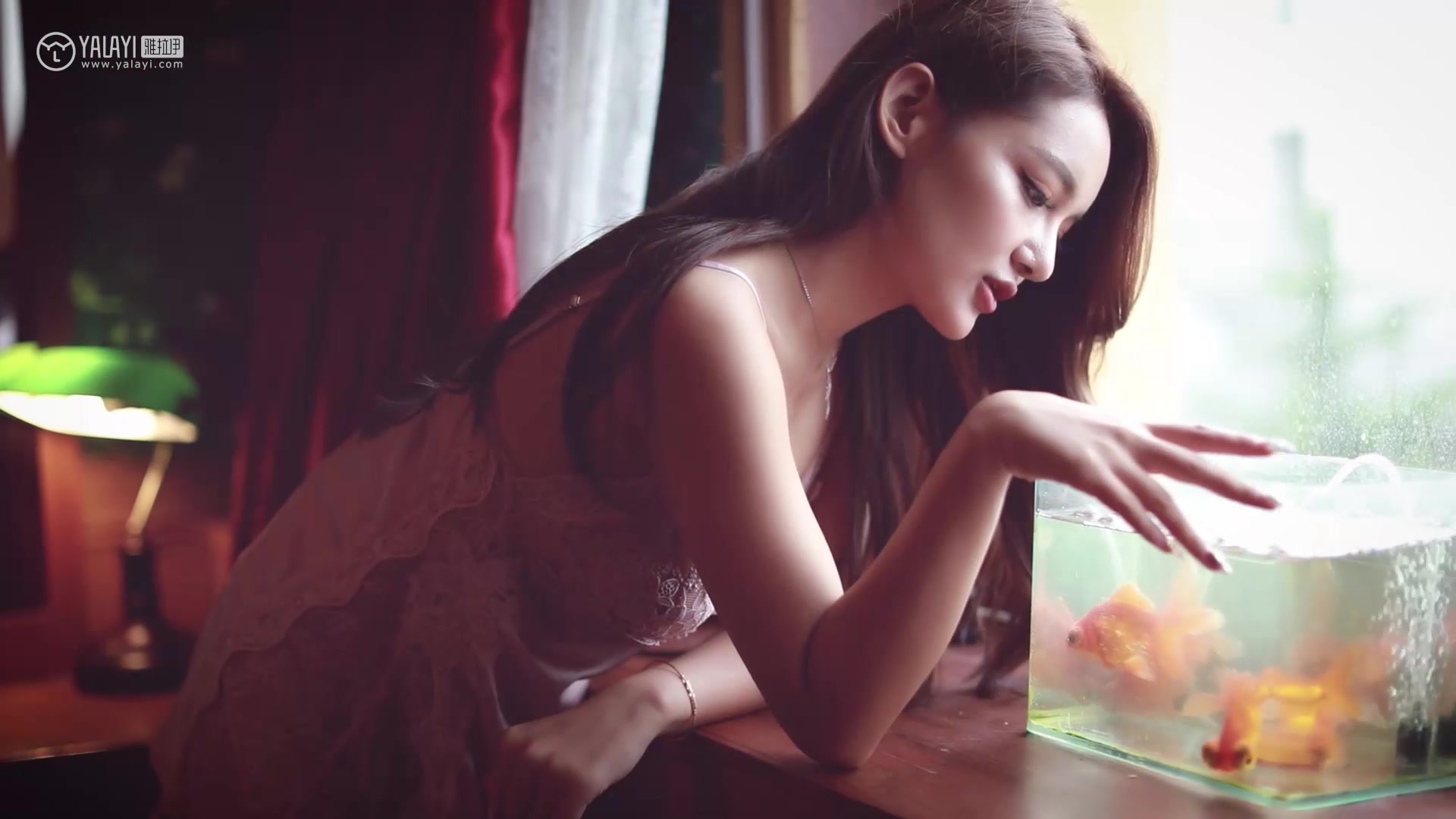 [YALAYI雅拉伊视频] 2019.08.30 V067《异域丝情》刘子炀[1V/141M]插图4