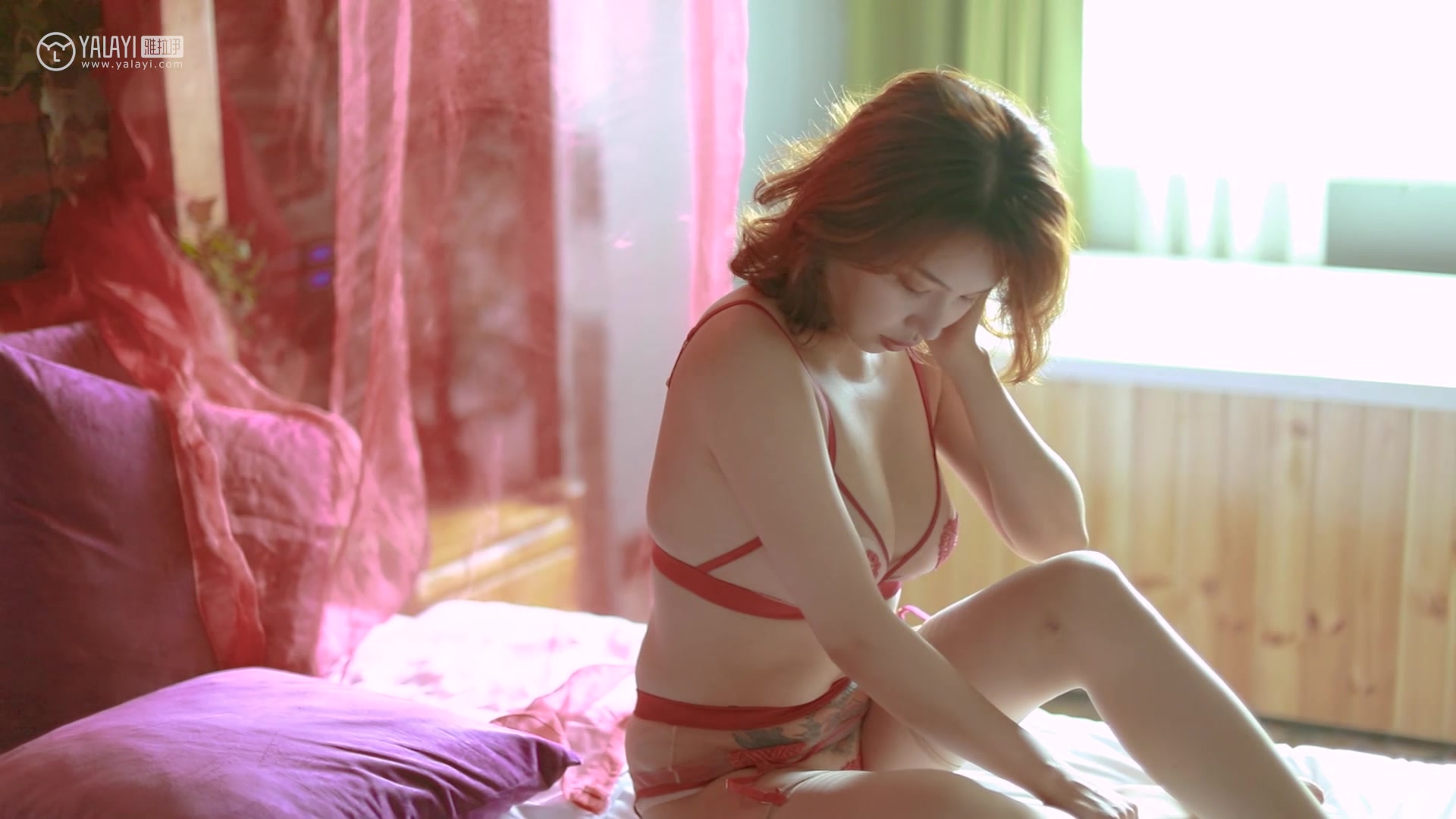 [YALAYI雅拉伊视频] 2019.11.11 V087《魅惑女王》黄乐然[1V/152M]插图1