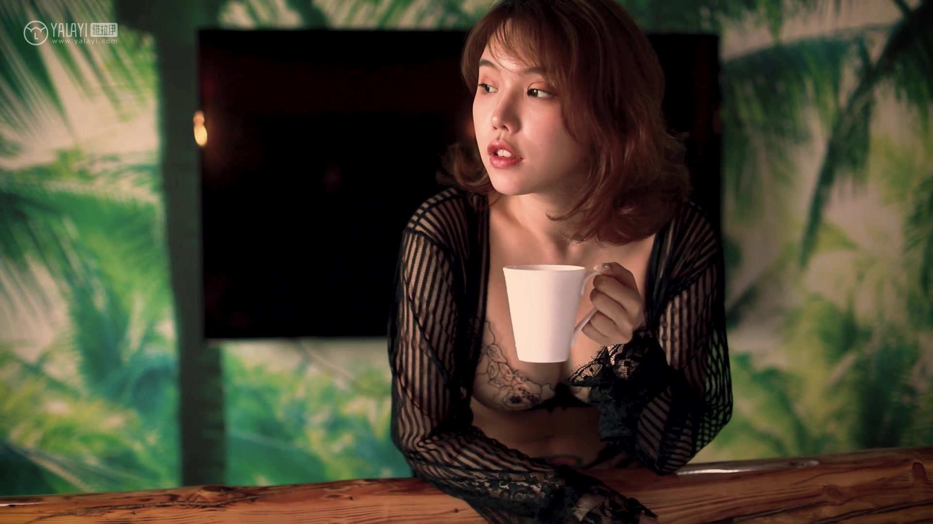 [YALAYI雅拉伊]视频 2019.10.14 V080《轻熟女》黄乐然[1V/141M]插图1