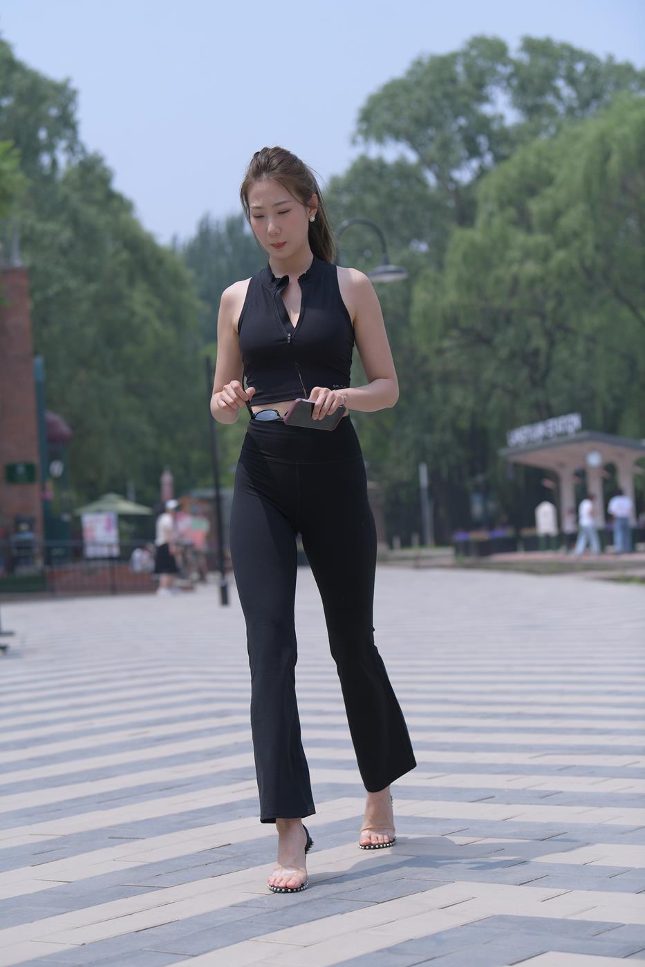 精选街拍作品 NO.2489 一始街拍作品 - 续梦[673P/758MB]