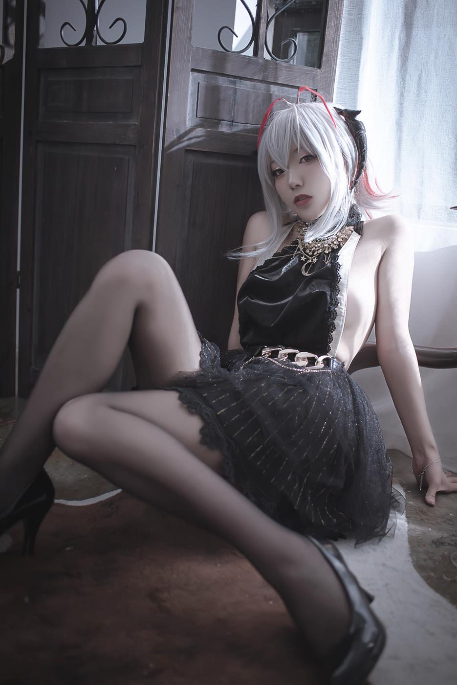 切切celia – 明日方舟 W 礼服[20P/129MB]插图1