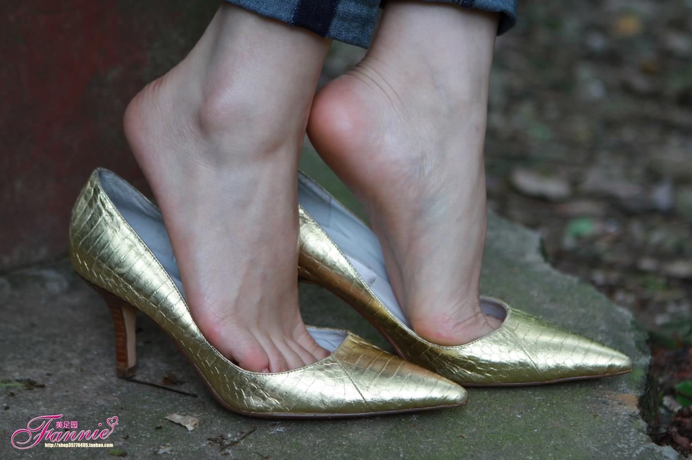 Fannie芬妮每足园 No.139 高跟裸足特写3 [39P/111MB]插图1