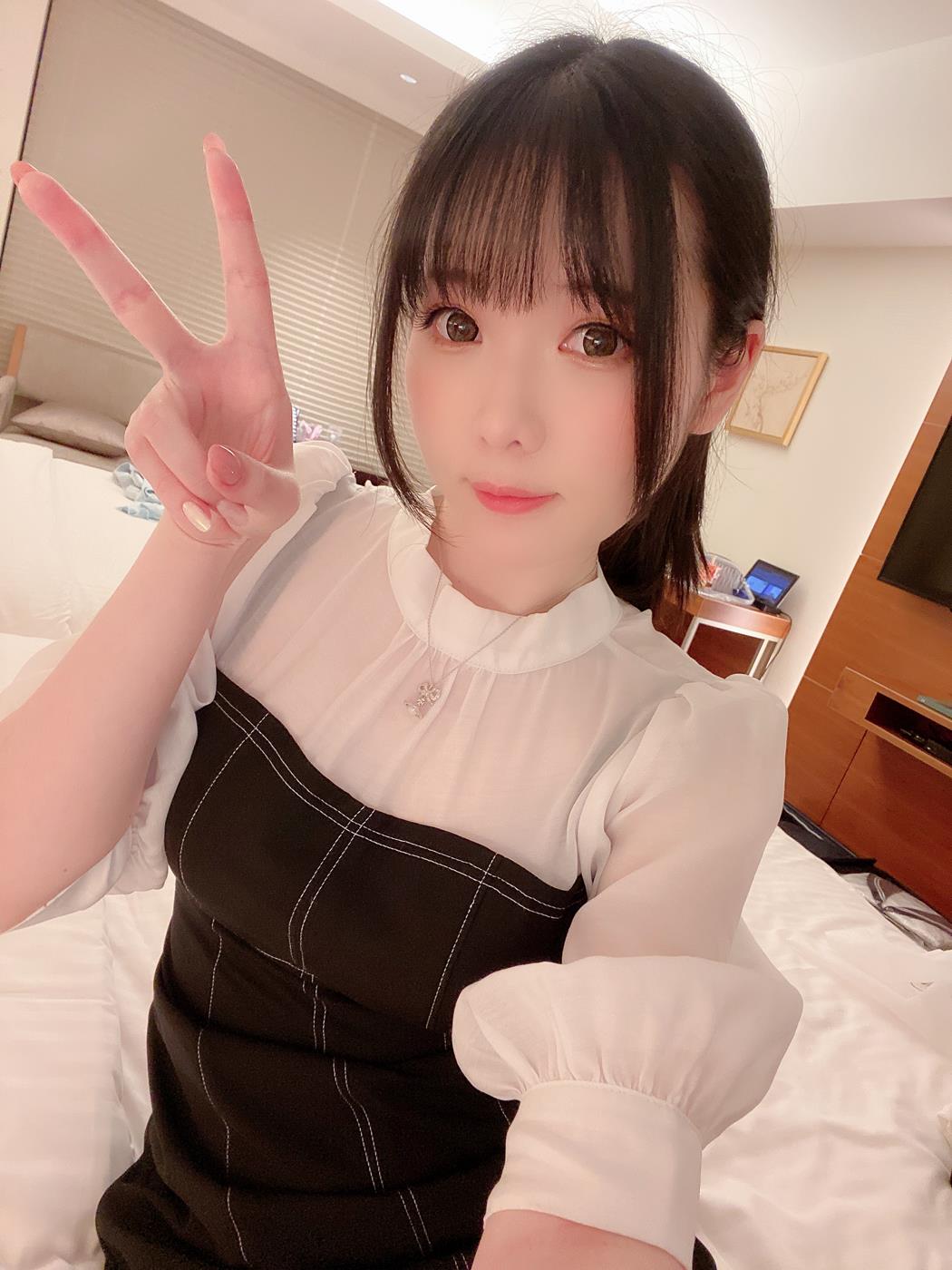 霜月shimo - 内衣自拍[25P/175MB]