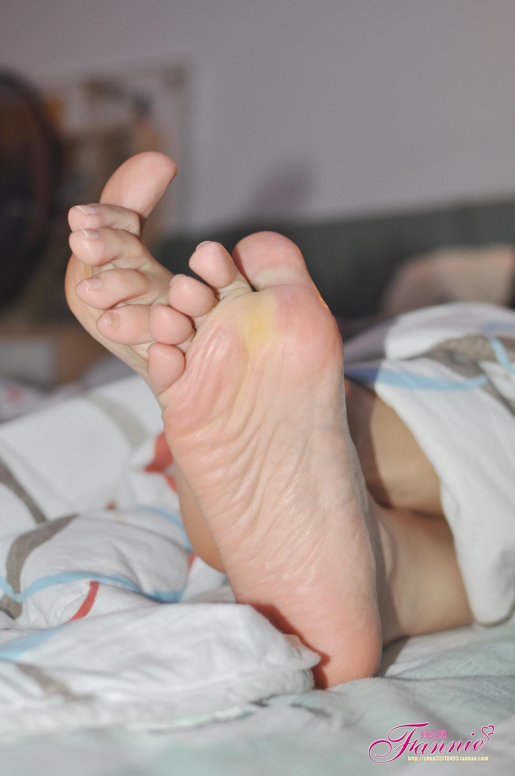 Fannie芬妮每足园 No.275 裸足底特写-7 [54P/134MB]插图2
